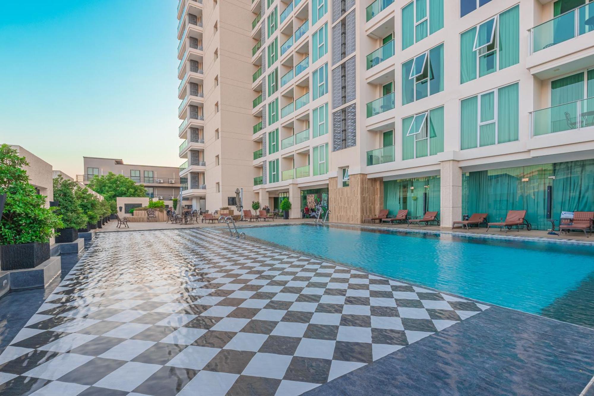 City Garden Tower By Pattaya Holiday Zewnętrze zdjęcie